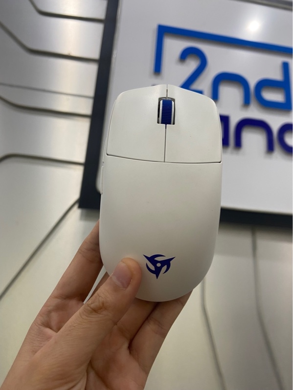 Chuột Ninjutso Sora V2 - 2 mode (2.4G/ dây) - Màu trắng - Ngoại hình: 98% - Body