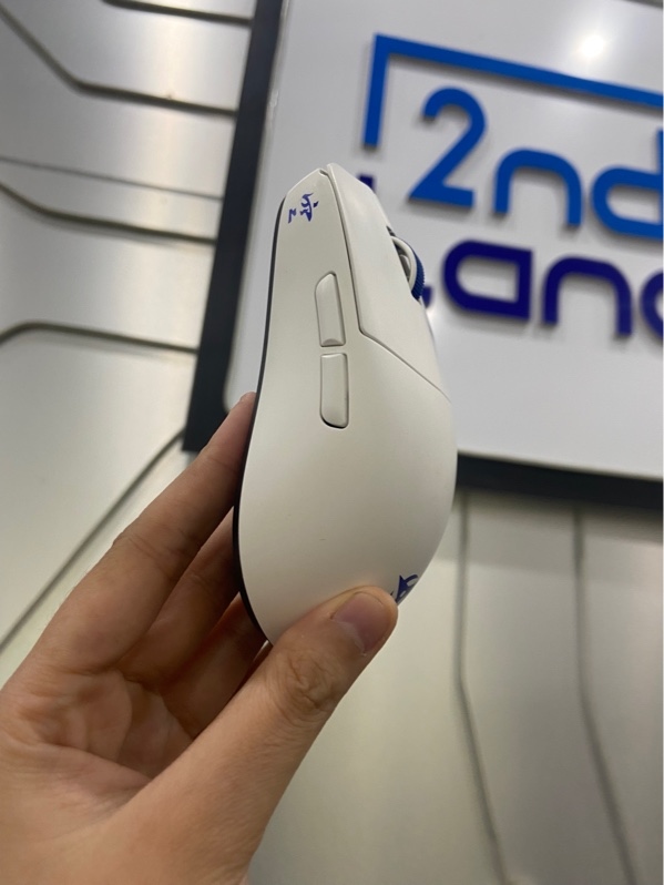 Chuột Ninjutso Sora V2 - 2 mode (2.4G/ dây) - Màu trắng - Ngoại hình: 98% - Body