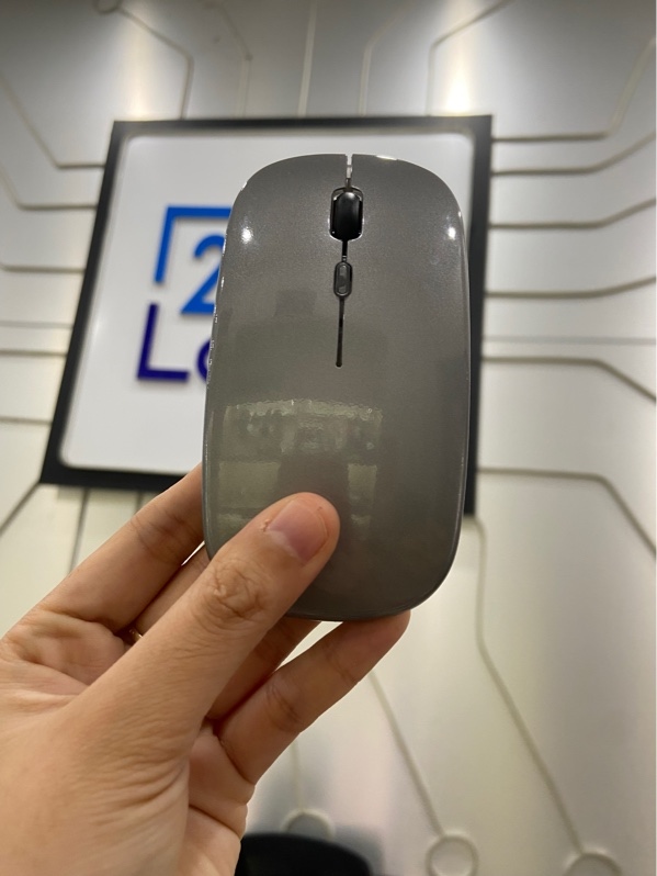 Chuột noname - 2 mode kết nối (bluetooth, receiver) - Màu xám - Ngoại hình: 97% - Xước đế - Kèm receiver
