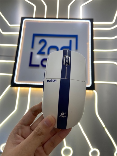 Chuột Pulsar X2 CrazyLight Bruce Lee 85th Anniversaryn Edition - Màu trắng - Ngoại hình: 98% - FullBox