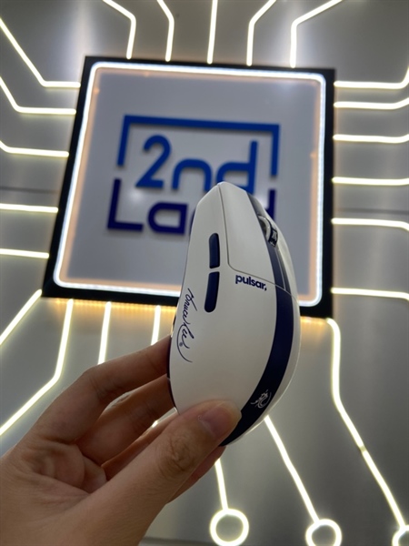 Chuột Pulsar X2 CrazyLight Bruce Lee 85th Anniversaryn Edition - Màu trắng - Ngoại hình: 98% - FullBox 1