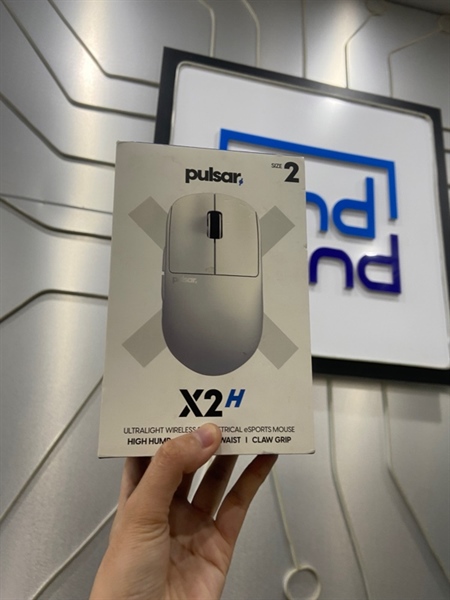 Chuột Pulsar X2H SZ2 - Màu trắng - Ngoại hình: 98% - Dây ố vàng ít, đã thay feet thủy tinh - FullBox + dongle 4K 3