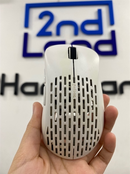 Chuột Pulsar Xlite V2 Medium Size 2 - Màu trắng - Ngoại hình 97% - Đã thay feet - Ố vàng - FullBox 1
