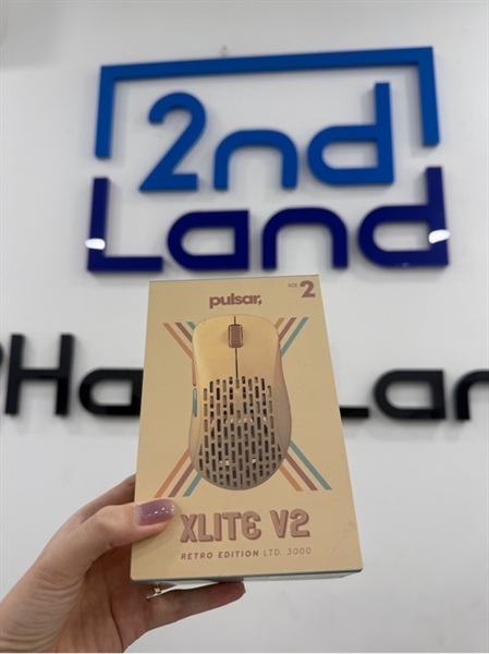 Chuột Pulsar Xlite V2 Retro Edition - Size 2 - Màu vàng - Ngoại hình 98% - Fullbox