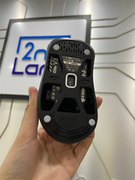 Chuột Pulsar XLite V3 Size 2 - Màu đen - Ngoại hình: 98% - Đã thay feet - FullBox 3