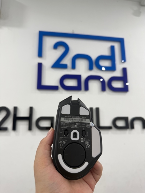 Chuột Razer basilisk V3 pro - 3 mode - Màu đen - Ngoại hình 98% - Kèm 1 receiver