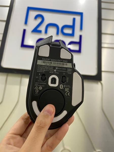 Chuột Razer Basilisk V3 Pro - 3 Mode - Màu đen - Ngoại hình: 98% - Kèm receiver + dongle 2