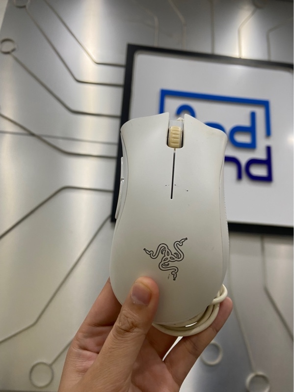 Chuột Razer Deathadder Essential - 1 Mode dây - Màu trắng - Ngoại hình: 97% - Ố nhiều - Body