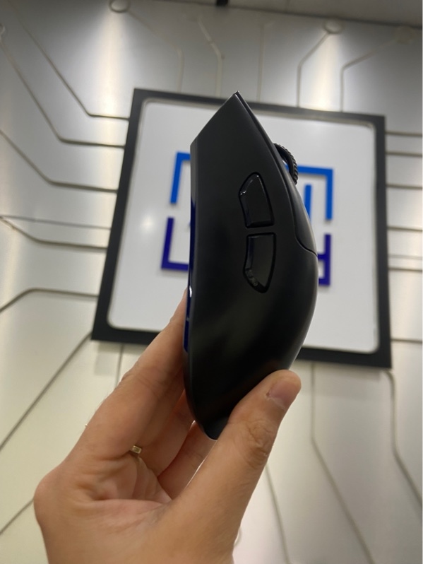 Chuột Razer DeathAdder V4 Pro - 2 mode kết nối (dây, 2.4hz) - Màu đen - Ngoại hình: 98% - Kèm dongle, dây, box