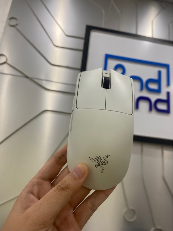 Chuột Razer Viper V3 Pro - 2 mode dây + reciever - Màu trắng - Ngoại hình: 98% - FullBox