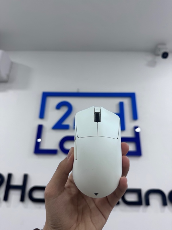 Chuột Teevolution Terra Pro - 3 mode dây, dongle, bluetooth - Màu trắng - Ngoại hình 98% - Đáy mòn nhẹ, 2 phím hông ố vàng nhẹ - Fullbox, Kèm 1K + 8K LCD Dongle