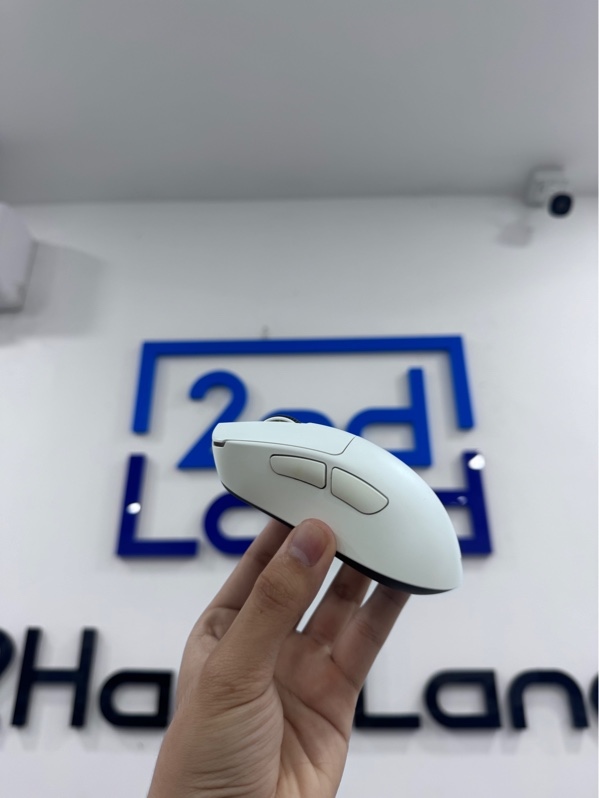 Chuột Teevolution Terra Pro - 3 mode dây, dongle, bluetooth - Màu trắng - Ngoại hình 98% - Đáy mòn nhẹ, 2 phím hông ố vàng nhẹ - Fullbox, Kèm 1K + 8K LCD Dongle