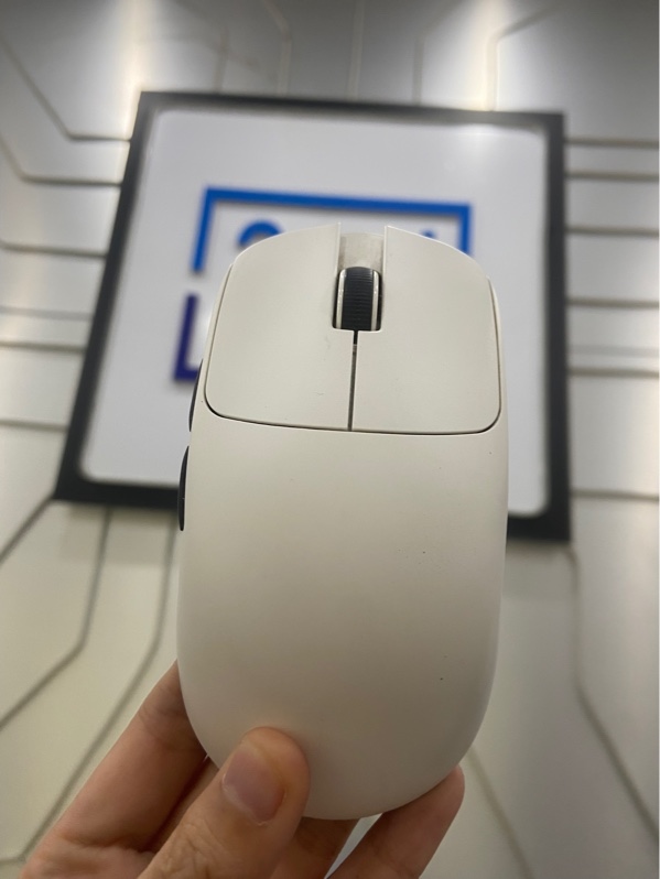 Chuột VXE MAD R Series - 2 mode kết nối (dây, 2.4hz) - Màu trắng - Ngoại hình: 97% - Kèm dongle, box, dây