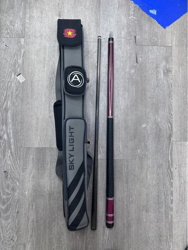Cơ bida Allin Legend ngọn carbon A1 - Màu đỏ - Ngoại hình 97.5% - Tróc nhẹ - Kèm túi