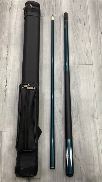 Cơ bida Cutec 13 99192 - Màu xanh đen - Ngoại hình: 97% - Ngọn cong nhẹ - Kèm túi