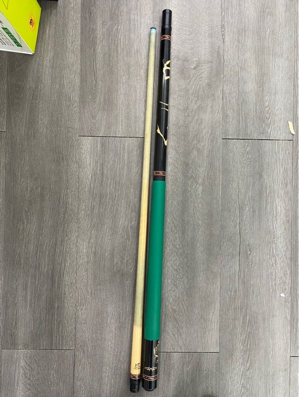 Cơ bida Fury - Chuôi Fury AL2 - Ngọn Fury HT Original - Màu nâu - Ngoại hình 97% - Ngọn ố , chuôi tróc da cấn nhẹ - Body