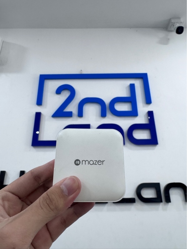 Cốc sạc nhanh Mazer M-G165W-V5 - 165W - 4 cổng 1 USB-A, 3 USB-C - Màu trắng - Ngoại hình 97% - ố vàng, trầy - Body