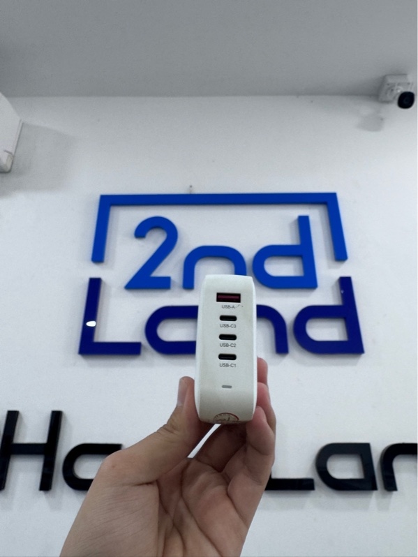 Cốc sạc nhanh Mazer M-G165W-V5 - 165W - 4 cổng 1 USB-A, 3 USB-C - Màu trắng - Ngoại hình 97% - ố vàng, trầy - Body