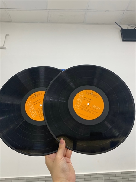 Combo 2 đĩa than Alive Alive-O! - José Feliciano - Màu đen - Ngoại hình: 98% - Box 1