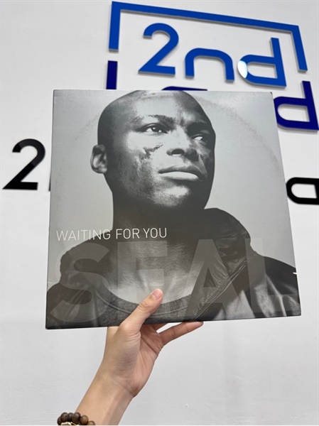 Combo 2 đĩa than Waiting For You - Seal - Màu đen - Ngoại hình: 98% - Box