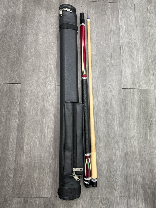Combo cơ bida Wolf BA - Màu đen đỏ - Ngoại hình 97% - chuôi trầy , phần đẹm tróc nhẹ , ngọn mộc Wolf W1 - Kèm túi