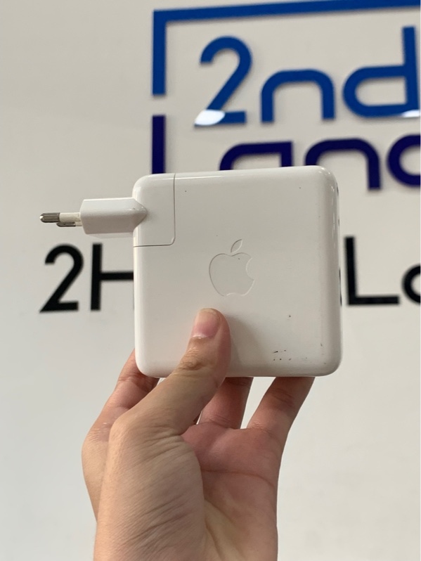 Củ sạc Macbook pro 96W A2166 - Màu trắng - Ngoại hình: 96% - Body