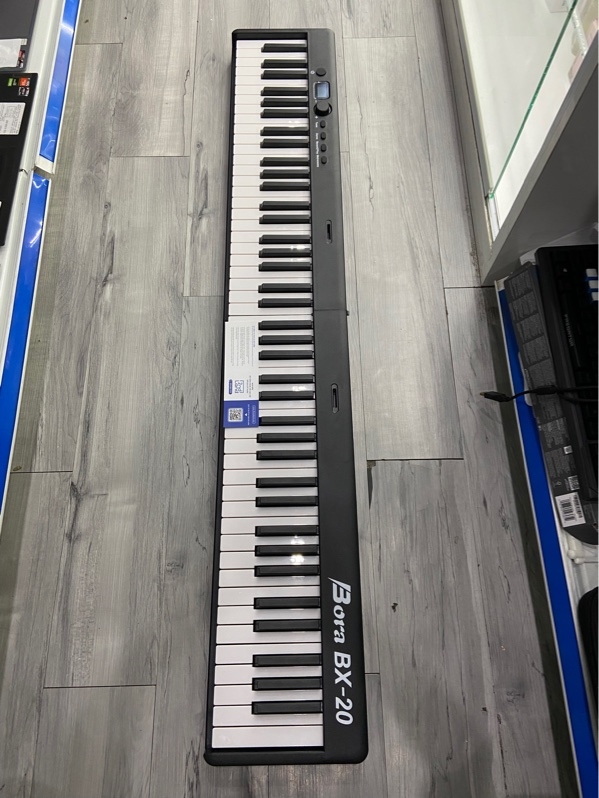Đàn Gập Bora BX-20 - Màu đen - Ngoại hình: 99% - Kèm pedal + tai nghe chụp(dây), sạc A to C