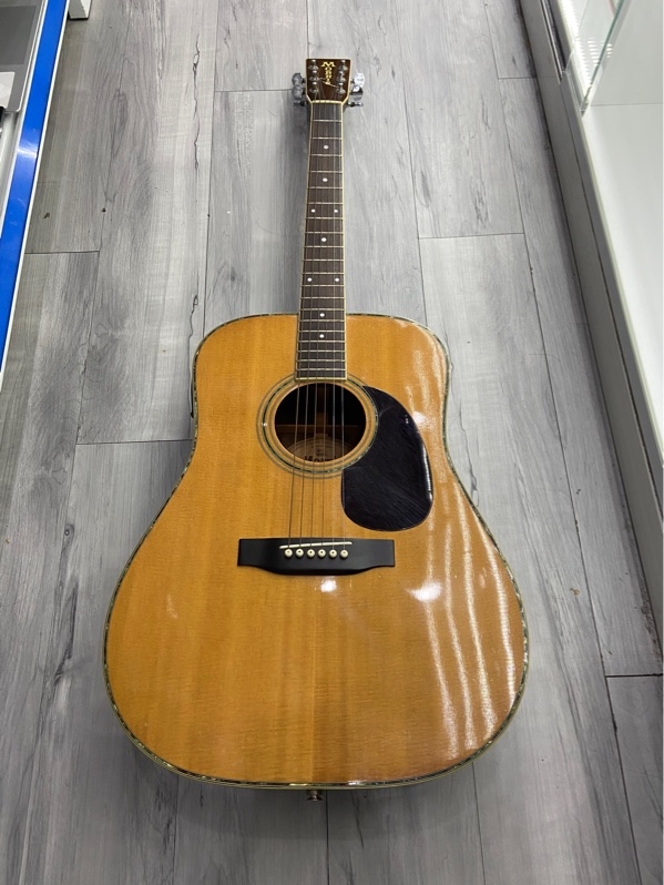 Đàn Guitar Acoustic Morris W-35 - Màu nâu - Ngoại hình: 97% - Xước - Kèm túi