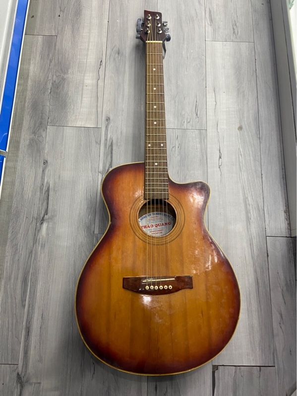 Đàn Guitar Acoustic No Name - Màu nâu - Ngoại hình: 97% - Mốc nhiều - Kèm túi