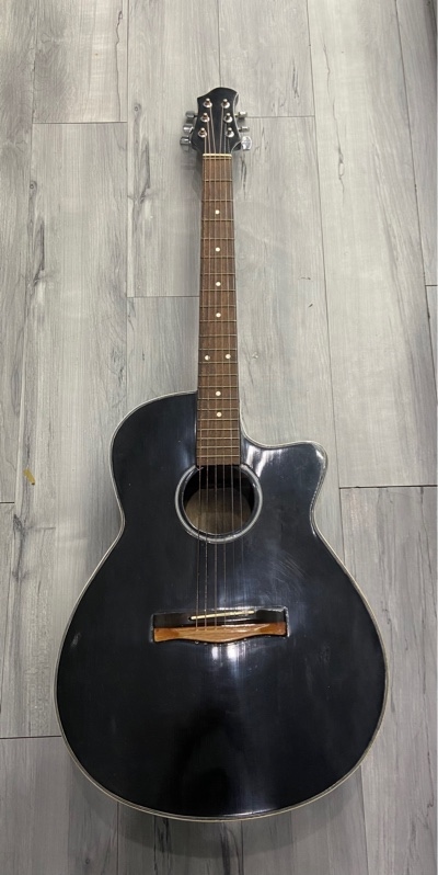 Đàn Guitar Acoustic Noname - Màu đen - Ngoại hình: 97% - Trầy, nứt nhiều vết nhỏ - Kèm túi