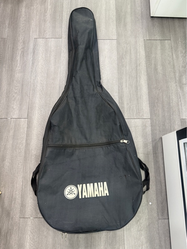 Đàn guitar acoustic Rosen R-135 - Màu đen - Ngoại hình 97% - nứt, sờn, cấn, trầy - Kèm túi