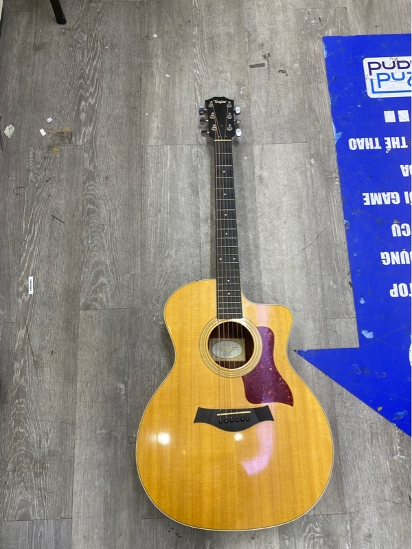 Đàn Guitar Acoustic Taylor 214CE - Màu nâu gỗ - Ngoại hình 97% - đầu cấn 1 vết nhẹ - Body