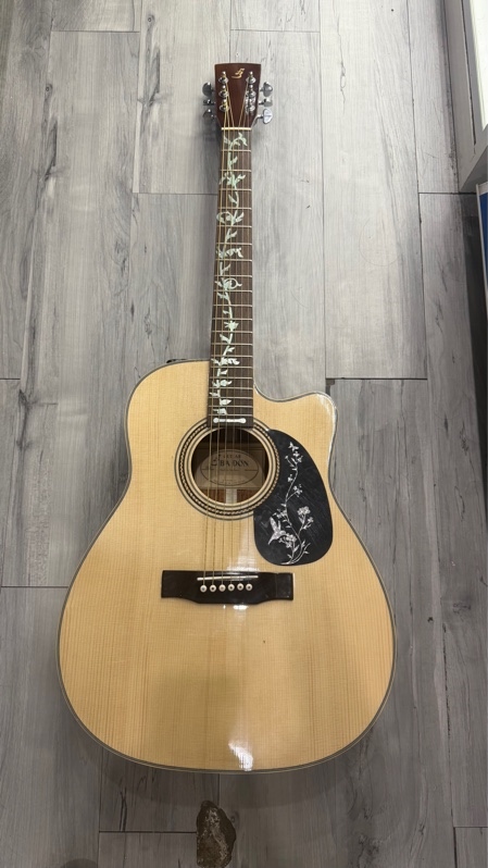 Đàn Guitar Ba Đờn J200 - Màu nâu - Ngoại hình: 98% - Kèm túi