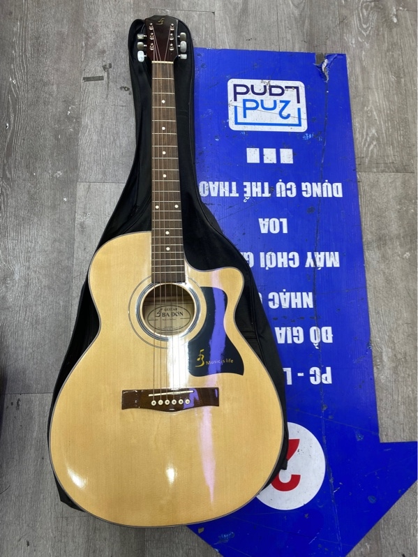 Đàn guitar Ba đờn T70 - Màu nâu đỏ - Ngoại hình 97% - Kèm túi