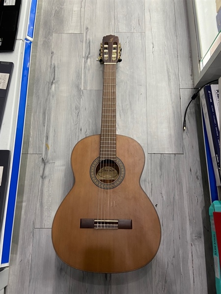 Đàn Guitar Classic Ba Đờn C350 - Màu nâu - Ngoại hình: 98% - Kèm túi