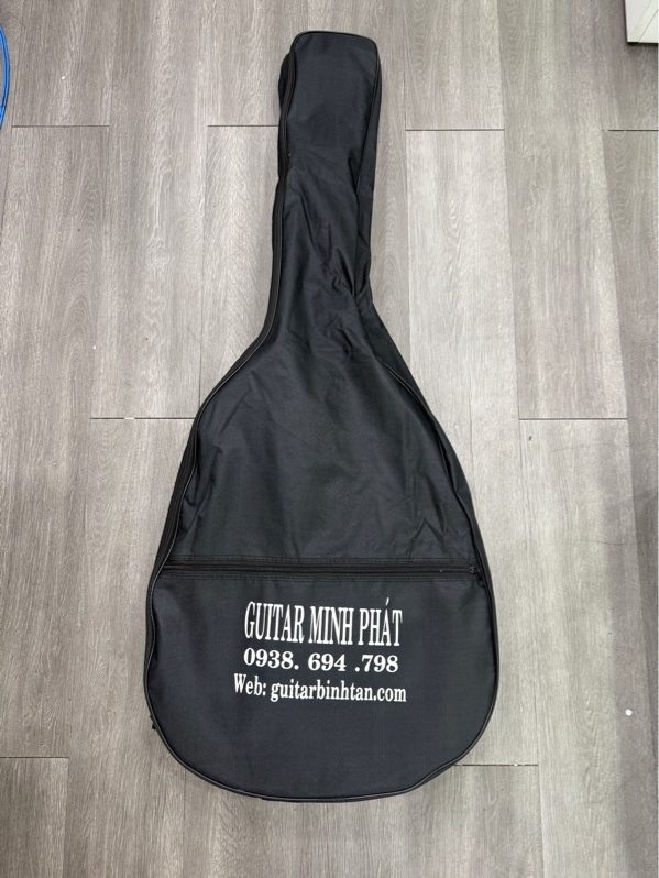 Đàn guitar classic Nhạc cụ Minh Phát - không model - Màu gỗ - Ngoại hình 98% - Kèm túi ( hư khoá kéo )