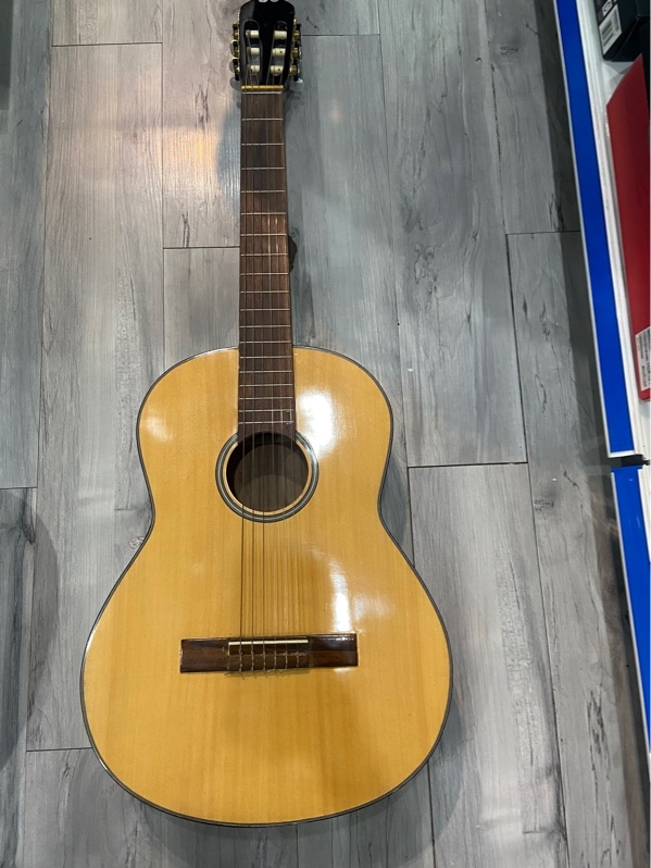 Đàn Guitar Classic No Name - Màu nâu - Ngoại hình: 97.5% - Kèm túi