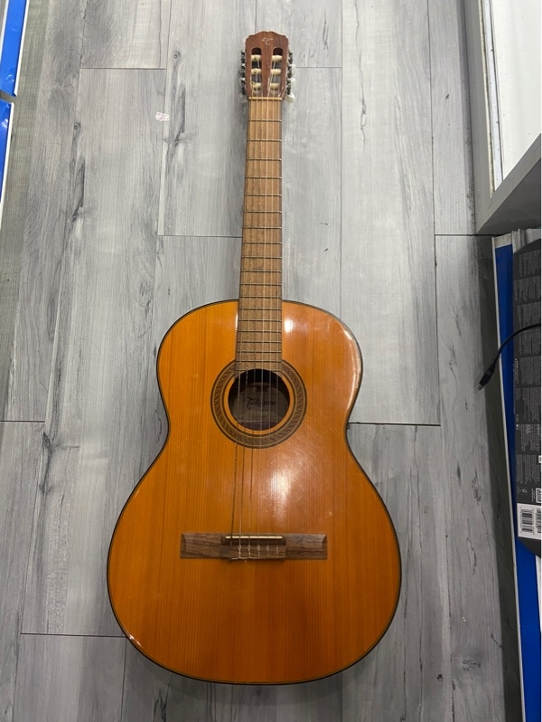 Đàn Guitar Classic Takamine GC3-NAT - Màu nâu - Ngoại hình: 97% - Trầy cấn - Body