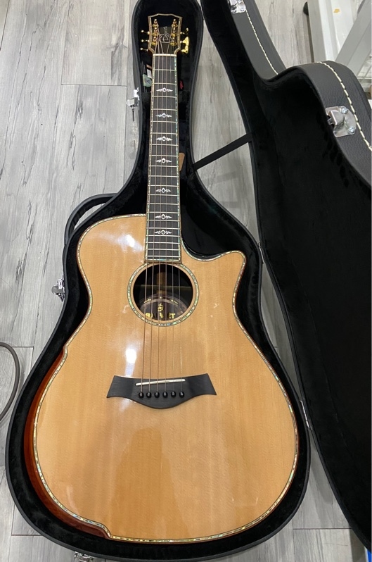 Đàn Guitar Đại Việt - Màu nâu - Ngoại hình: 98% - Kèm túi + dây