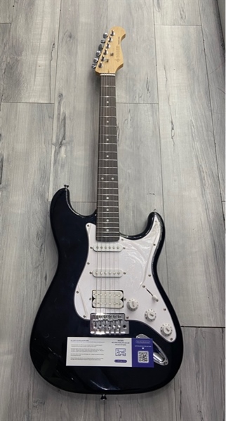 Đàn Guitar điện Donner DST-100B - Màu đen - Ngoại hình: 98% - Kèm túi + jack 6 ly + amp donner + cần nhún