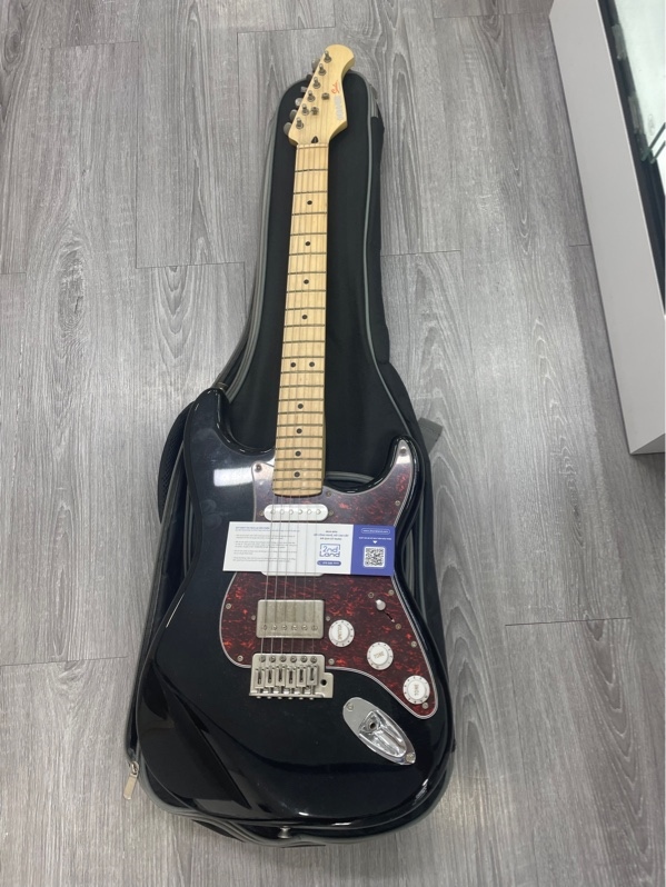 Đàn guitar điện donner dst-152 - Màu đỏ - Ngoại hình: 98% - Kèm amly+ túi