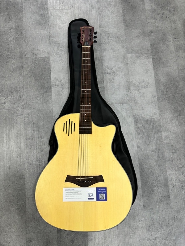 Đàn guitar G-Danube - Màu nâu - Ngoại hình 97% - Đứt 1 dây đàn - Kèm túi đựng