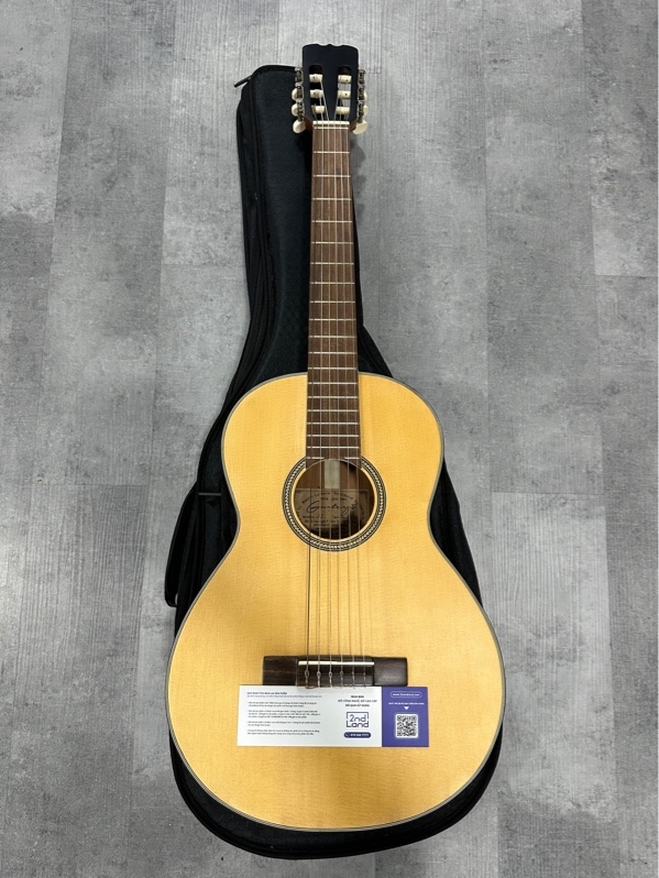 Đàn Guitar Gỗ A2 - Màu nâu - Ngoại hình 98% - Dây gỉ sét - Kèm túi