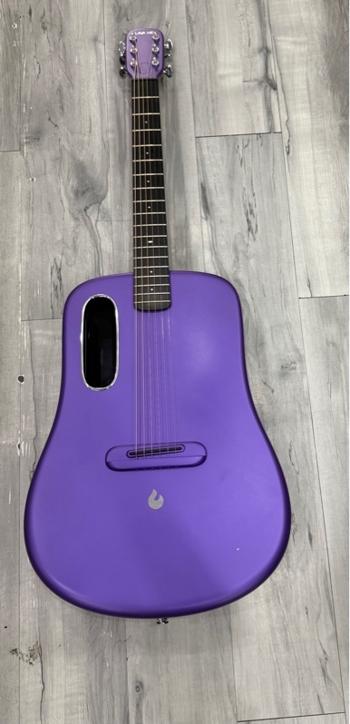 Đàn Guitar Lava 4 Carbon - Màu tím - Ngoại hình: 98% - Kèm túi + Đế sạc Lava 4 không dây LSCD-38