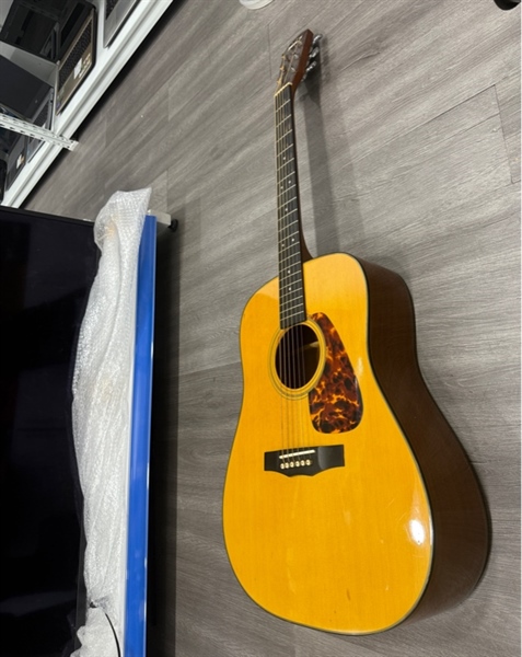 Đàn Guitar Morris M-01NAT - Màu nâu - Ngoại hình 97% - Trầy xước , gỉ sét - Kèm túi 2