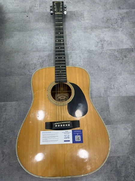 Đàn Guitar Morris W20 - Màu nâu - Ngoại hình 97% - Trầy , ốc sét - Kèm túi