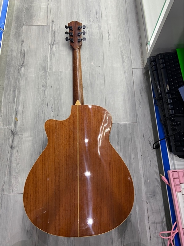 Đàn Guitar No Name - Màu nâu - Ngoại hình: 98% - Kèm túi