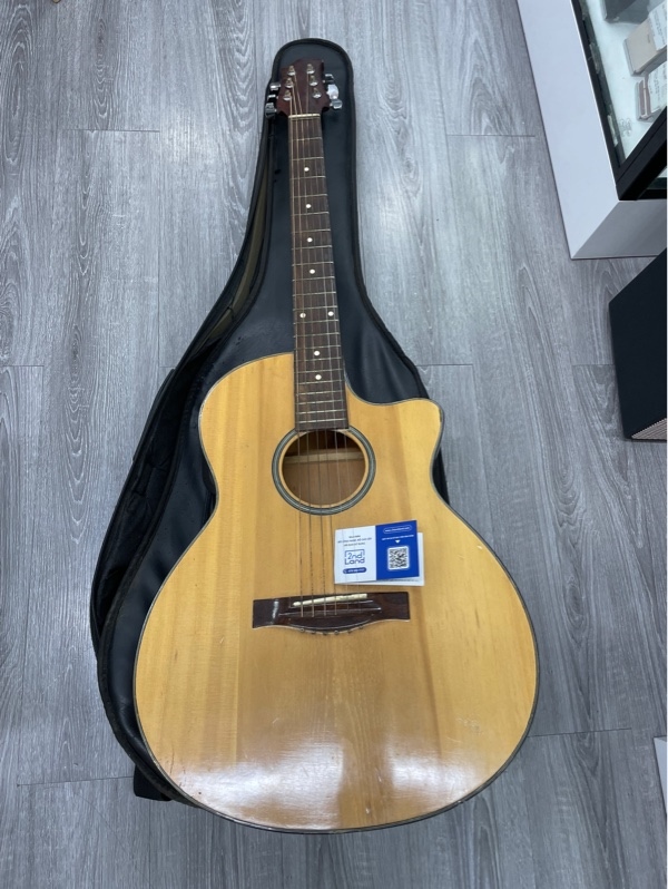 Đàn guitar noname - Màu gỗ - Ngoại hình: 97% - Trầy body - Kèm túi