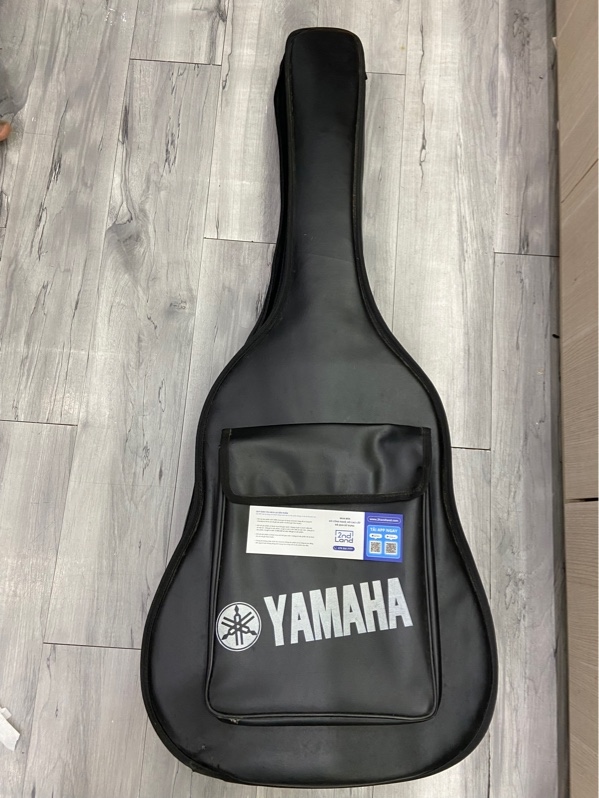 Đàn Guitar Noname - Màu nâu - Ngoại hình: 97% - Dây rỉ sét, trầy sơn khá nhiều - Kèm túi