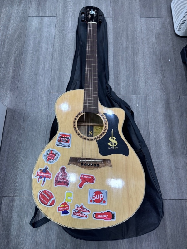 Đàn Guitar S - Việt - Màu vàng - Ngoại hình 97% - trầy xước - Kèm 1 túi